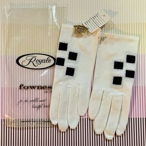 Vintage New Old Stock White and Navy Women's Gloves